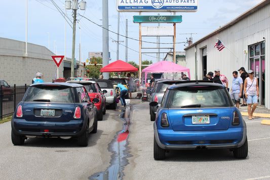 Community Highlights: MINI Misfits Car Wash Day