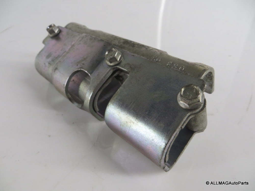 Mini Cooper Fuel Injector Rail Bracket 13537550169 02-08 R50 R52