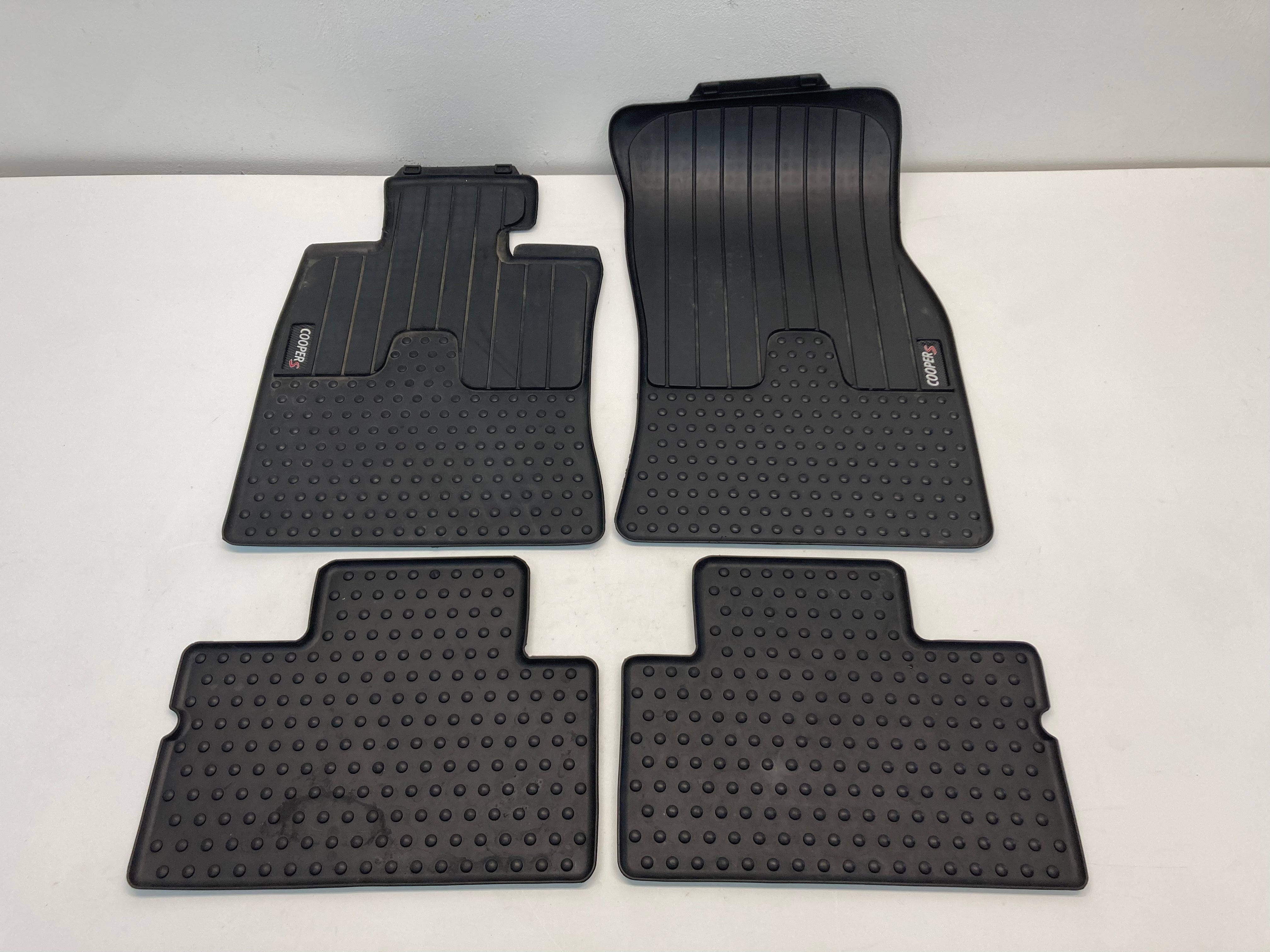 Original Mini Rubber Front Foot Mats All Weather for R55 R56 R57 R58 R59 -  Model 07/11 Onwards : : Automotive
