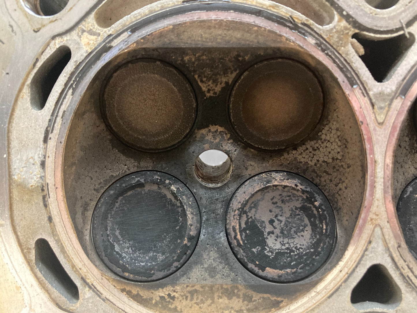 Mini Cooper Base Cylinder Head N12 11122470427 2007-2010 R55 R56 R57 524