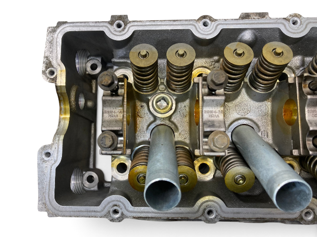 Mini Cooper Base W10 Engine Cylinder Head 11127508536 2002-2008 R50 R52 560