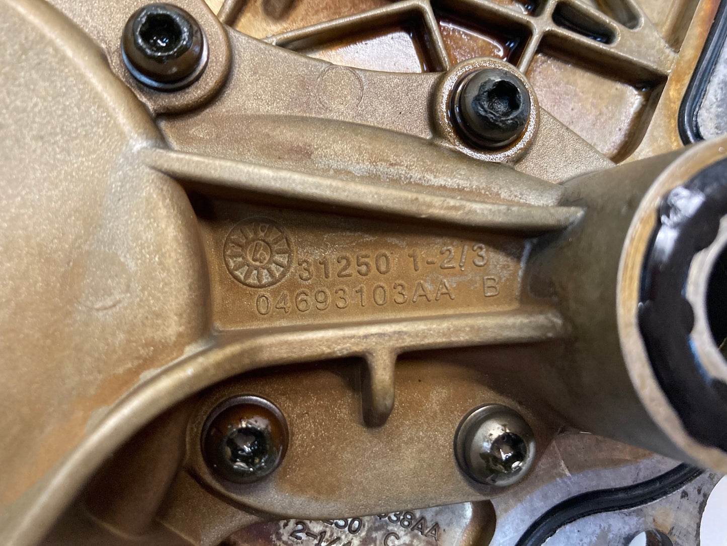 Mini Cooper Engine Oil Pump Timing Cover 11147573765 02-08 R50 R52 R53