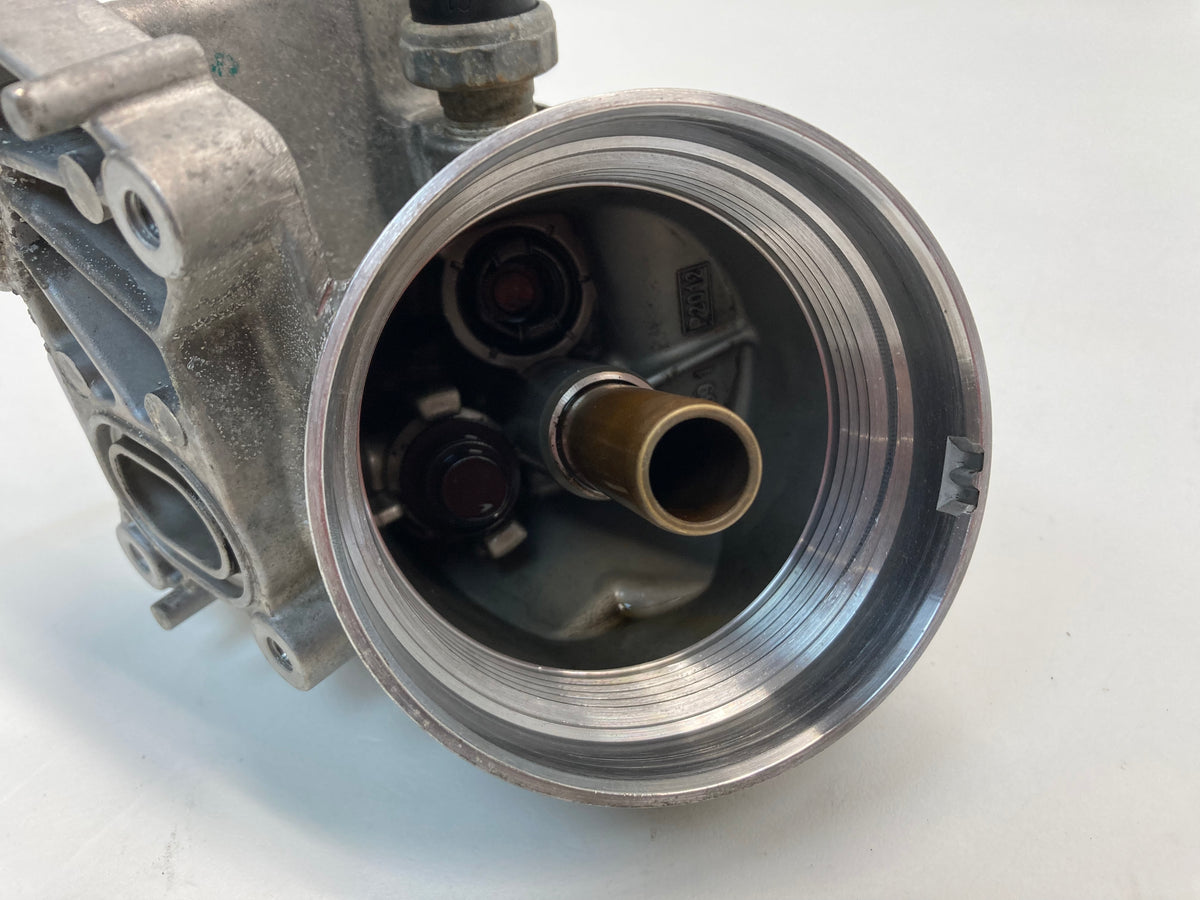 Mini Cooper S Engine Oil Filter Housing 11427562250 02-08 R52 R53