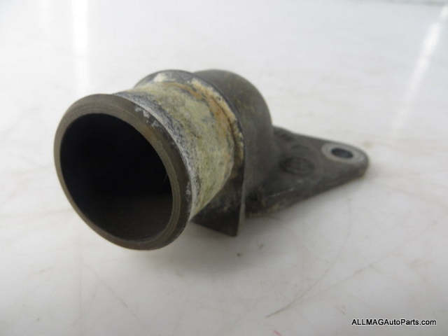 Mini Cooper Water Pump Flange Connector 11517829916 02-08 R50 R52
