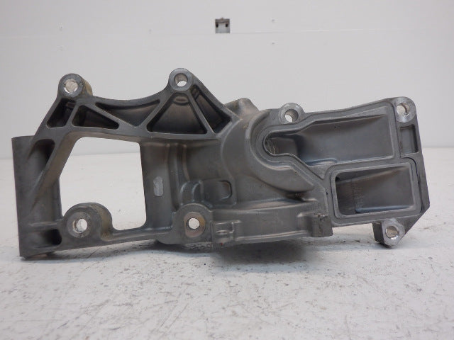 Mini Cooper Water Pump Housing Support 11518601366 14-22 F5x F60