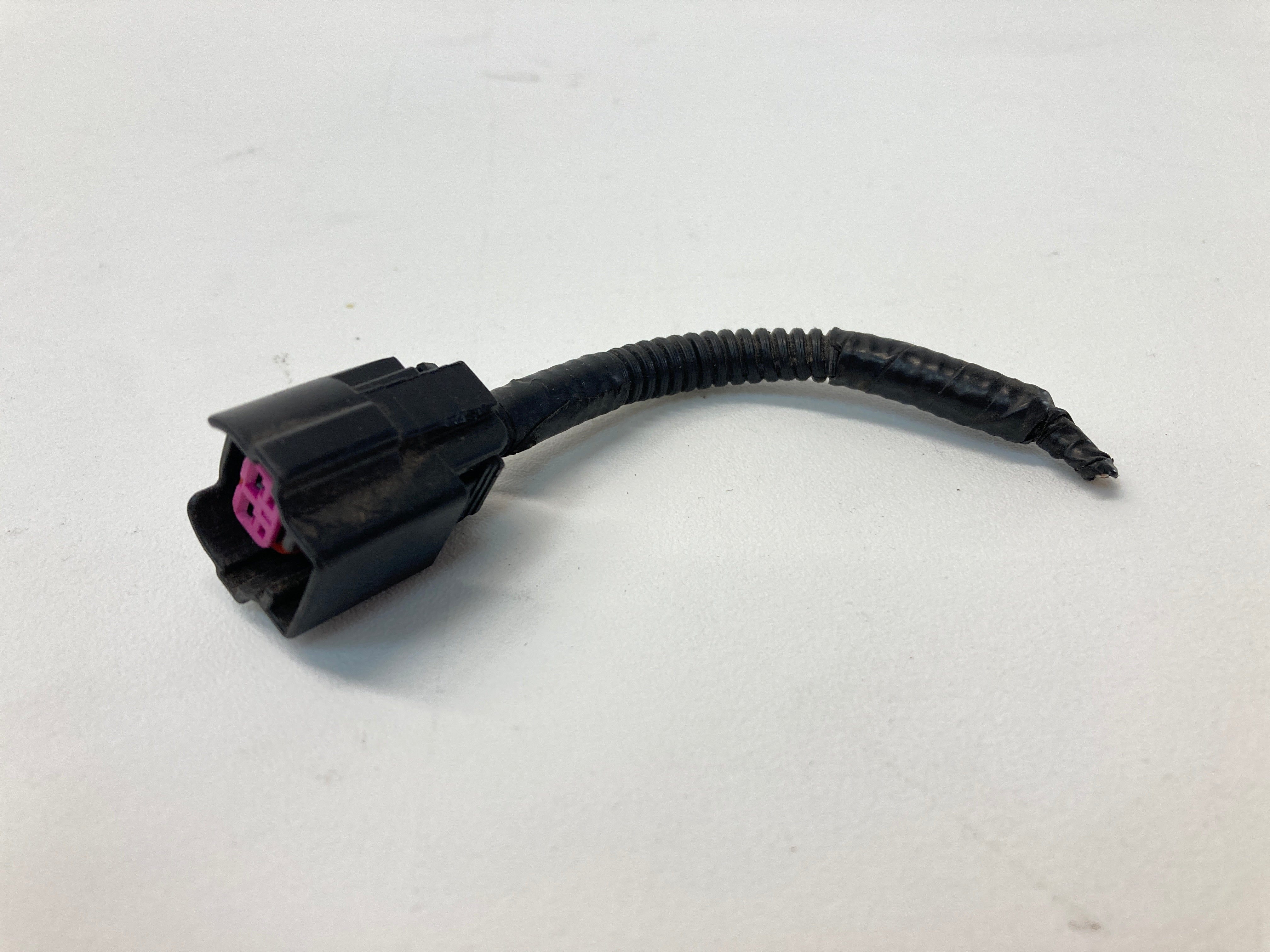 Mini Cooper Fuel Injector Connector With Pigtail Wires – Direct Fit For B36 B38 B46 B48 Engines (F5x F60)