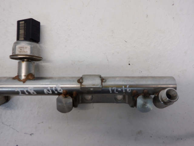 Mini Cooper S JCW Fuel Rail N18 13537630645 12-16 R5x R6x