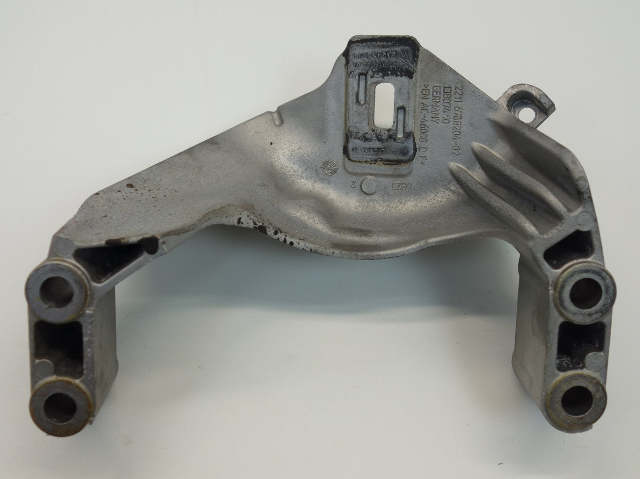 Mini Cooper S Automatic Engine Mount Supporting Bracket 22116768204 05-08 R52 R53