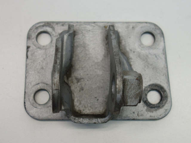 Mini Cooper S Automatic Lower Engine Mount Bracket 22116768205 05-08 R52 R53