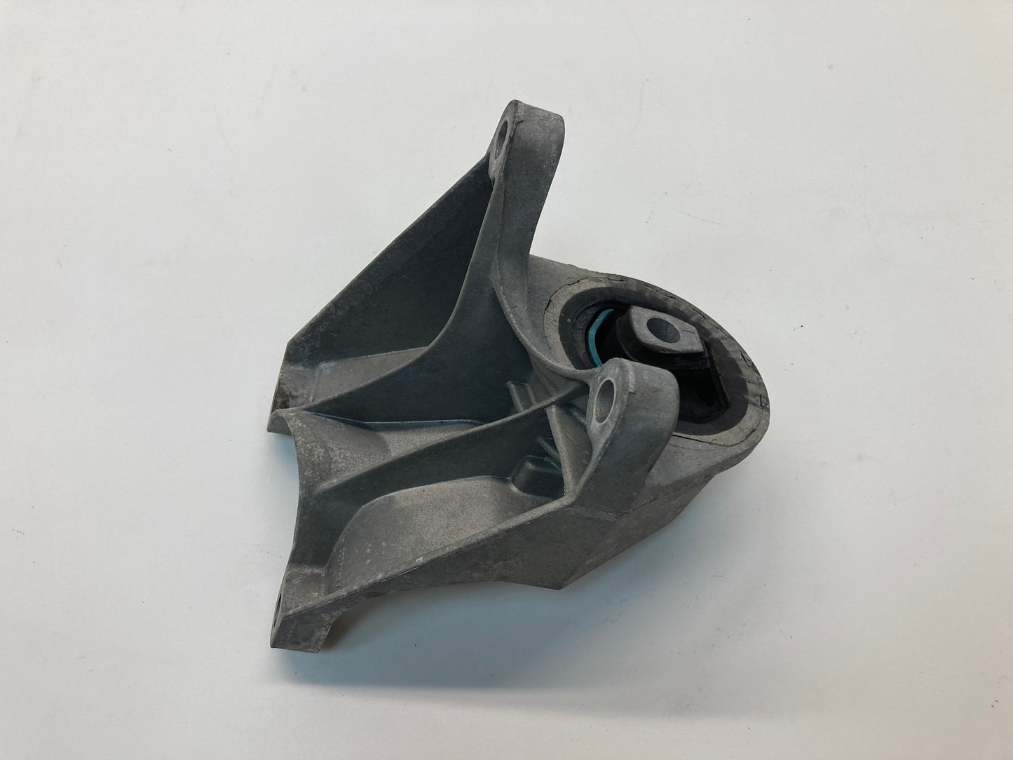 Mini Cooper S Manual Transmission Support Mount 22316754422 02-08 R52 R53