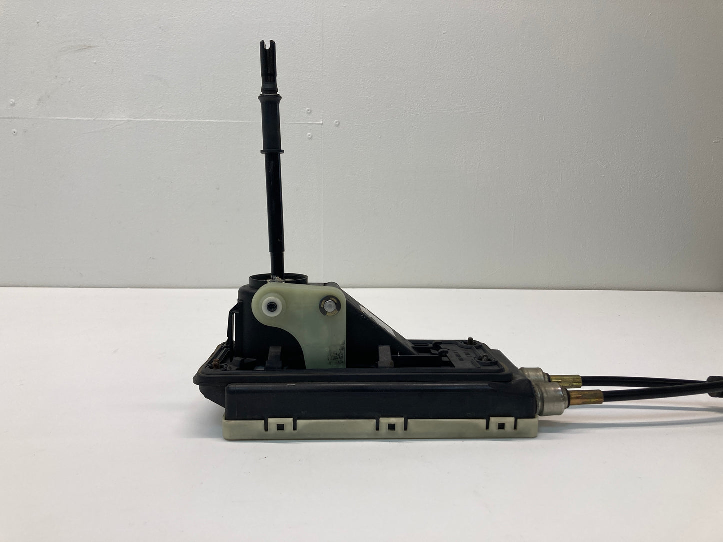 Mini Cooper S 6-Speed Manual Shifter with Cables 25117548282 05-08 R52 R53 CLR53