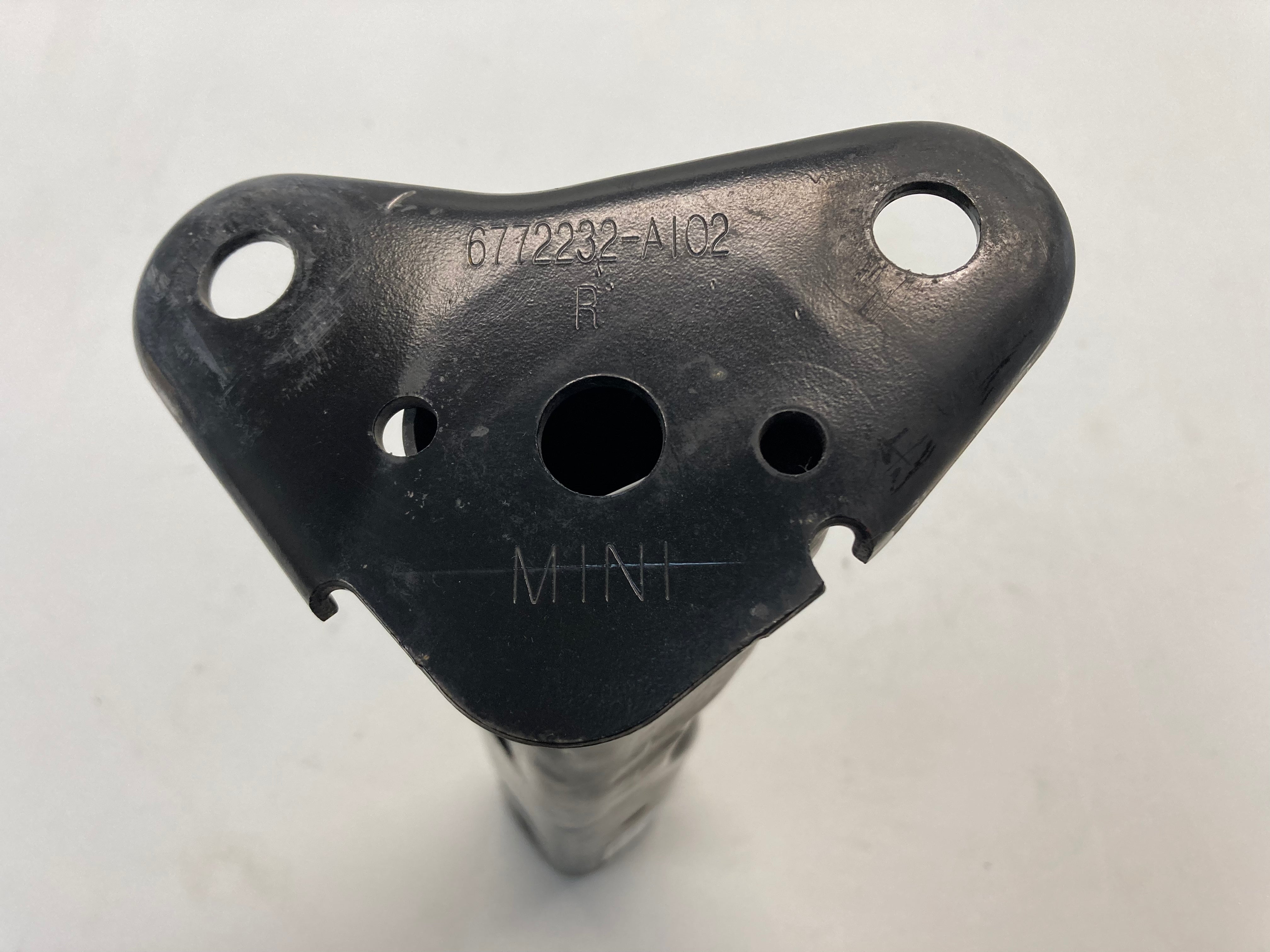 Mini Cooper Right Front Bumper Mount Bracket 31106772232 07-10 R55