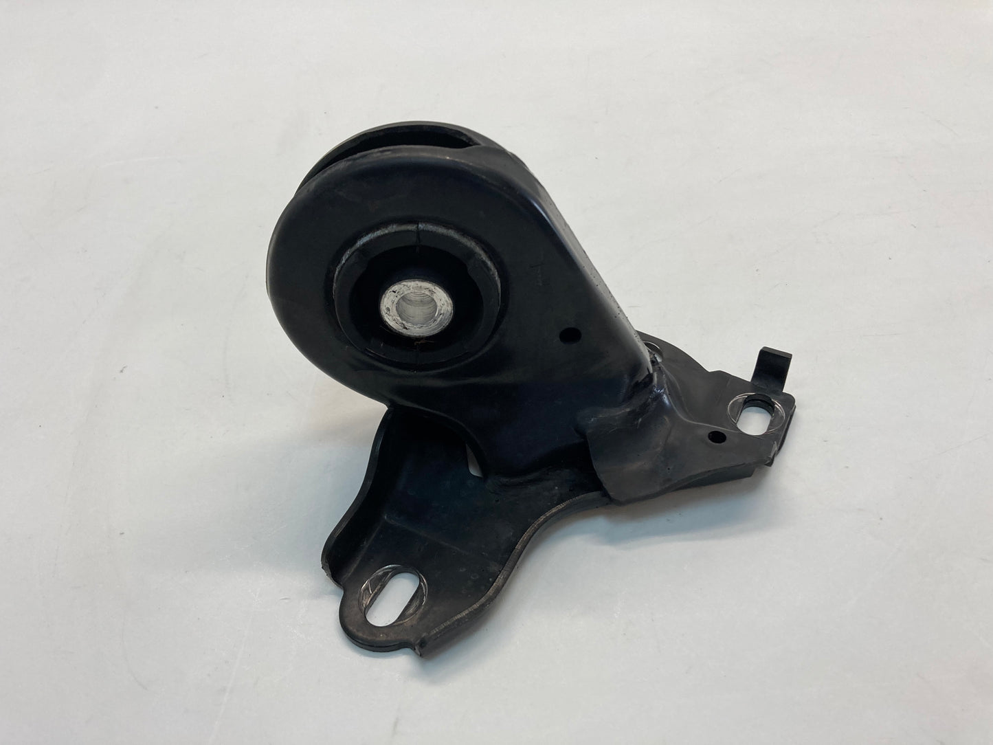 Mini Cooper Left Rear Trailing Arm Bracket 33306799089 07-15 R5x