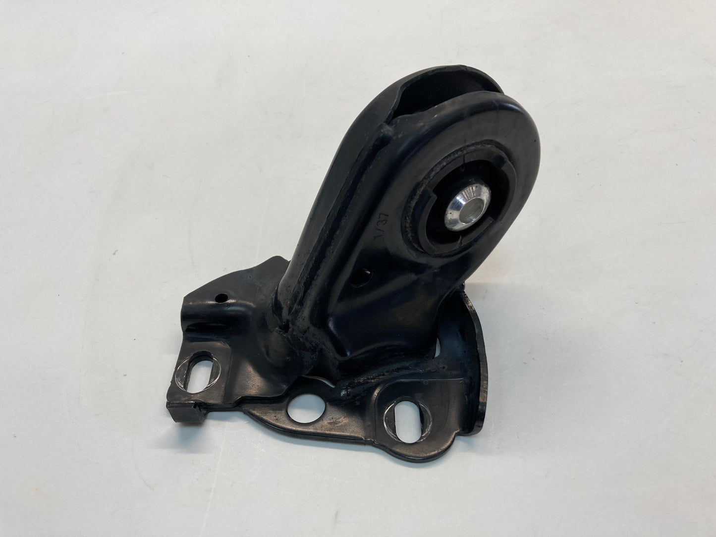 Mini Cooper Left Rear Trailing Arm Bracket 33306799089 07-15 R5x