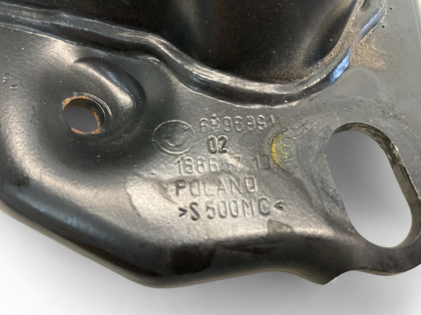 Mini Cooper Left Rear Trailing Arm Bracket 33326896991 14-25 F5x F60 U25