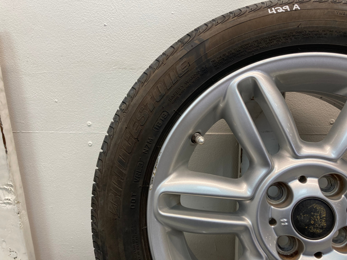 Mini Cooper 6-Star Twin Spoke Wheels R119 Silver 36116791940 02-15 507