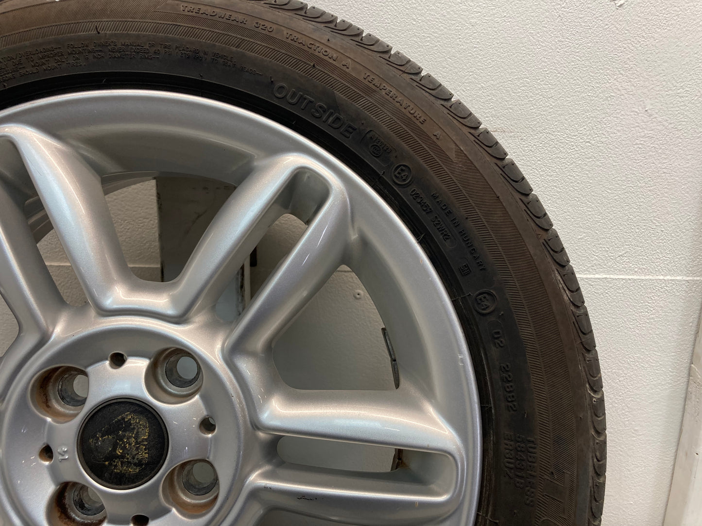 Mini Cooper 6-Star Twin Spoke Wheels R119 Silver 36116791940 02-15 507