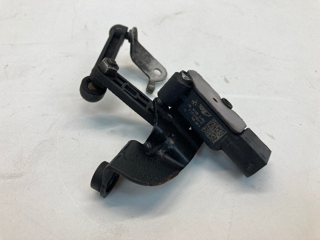 Mini Cooper Front Level Sensor with Bracket 37146870200 37146872824 16-24 F54 F60