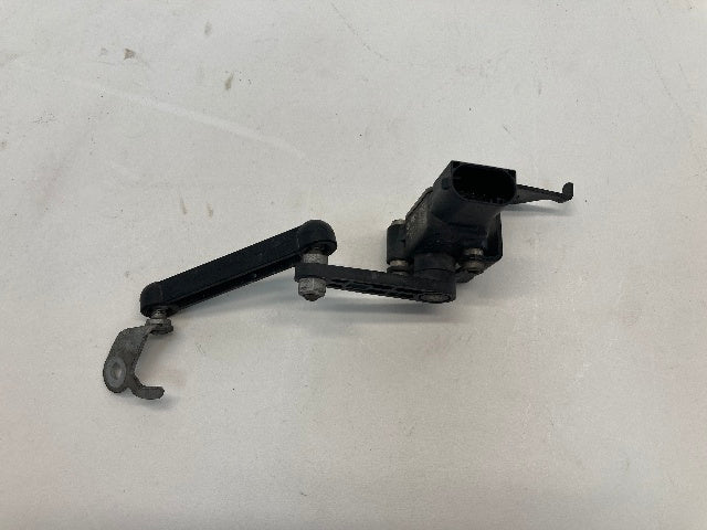 Mini Cooper Rear Level Sensor with Bracket 37146870200 37146853714 F5x F60