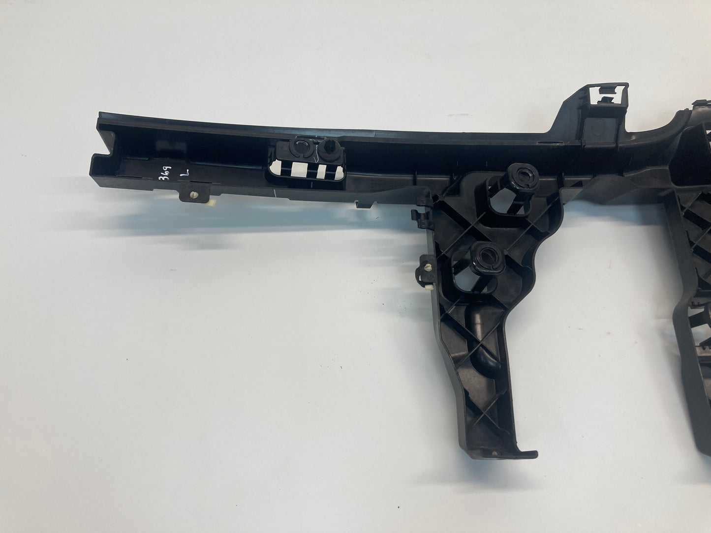 Mini Cooper 5 Door Rear Bumper Guide Left Side 51127318755 15-21 F55
