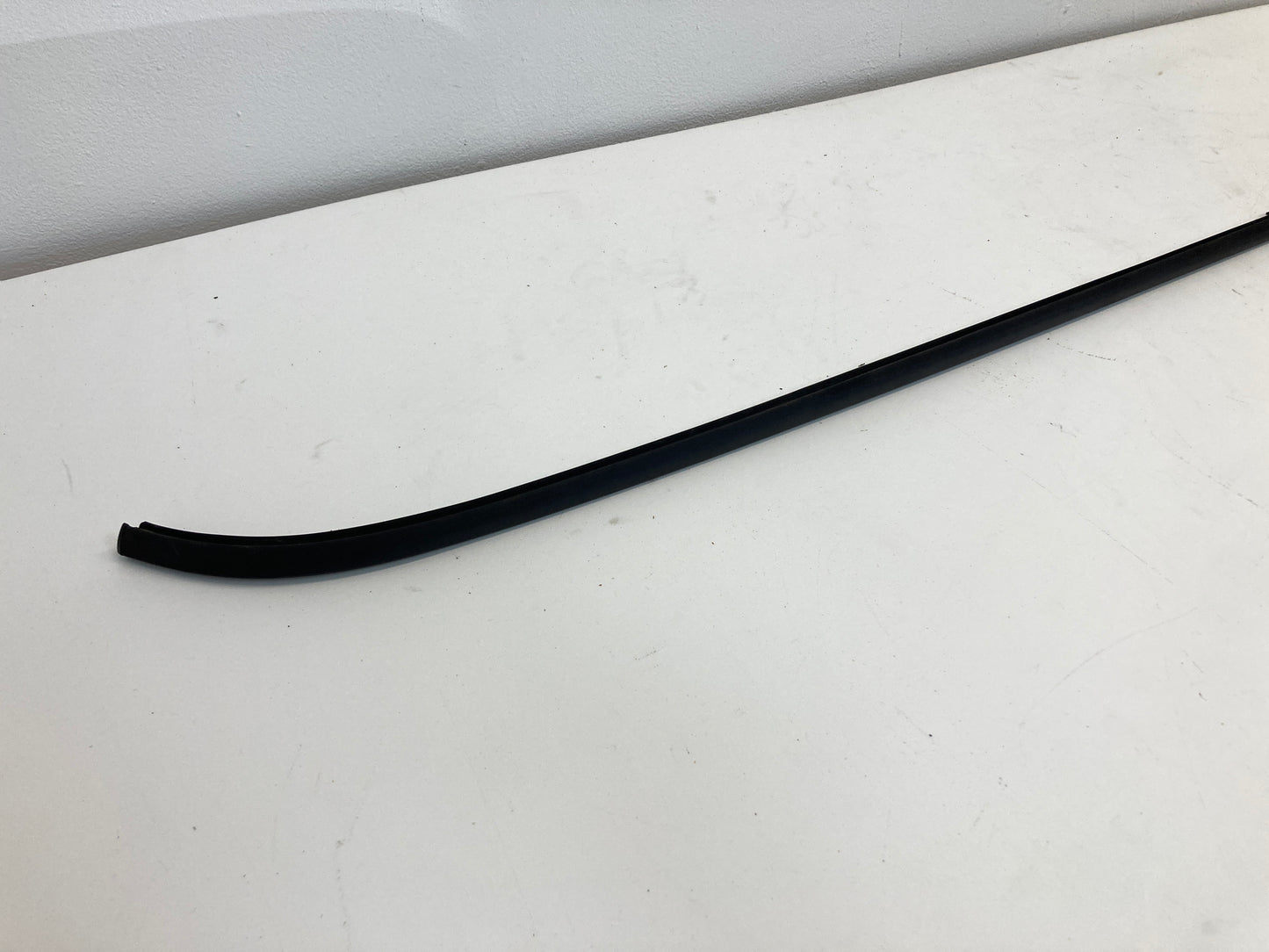 Mini Cooper Right Roof Gutter Molding Trim 51137032354 02-03 R50 R53