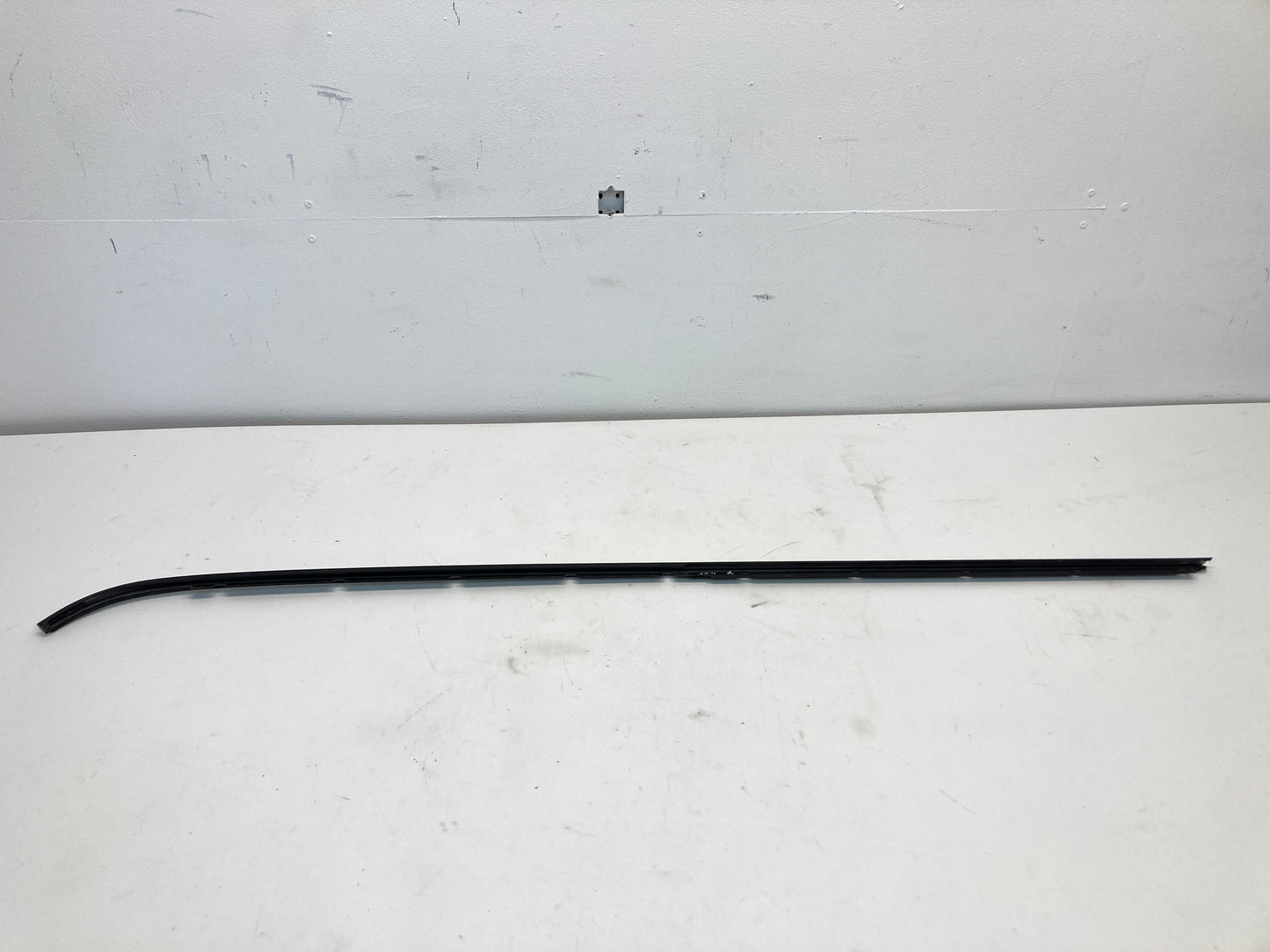 Mini Cooper Right Roof Gutter Molding Trim 51137032354 02-03 R50 R53