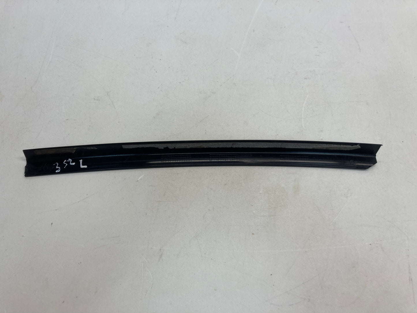 Mini Cooper Left Exterior B Pillar Column Trim Cover 51137146099 07-13 R56