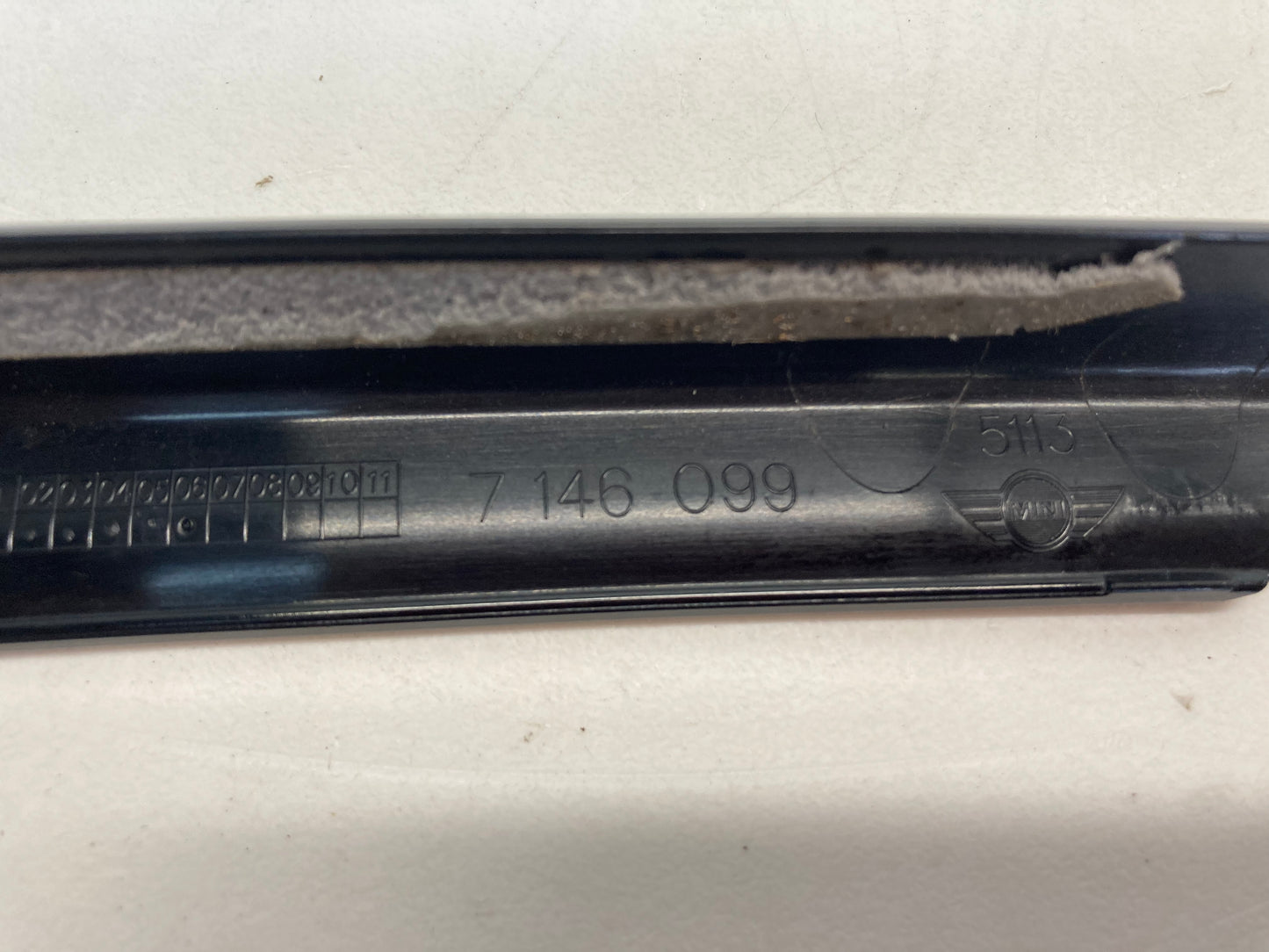 Mini Cooper Left Exterior B Pillar Column Trim Cover 51137146099 07-13 R56