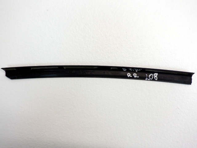 Mini Cooper Right Exterior B Pillar Column Trim Cover 51137146100 07-13 R56