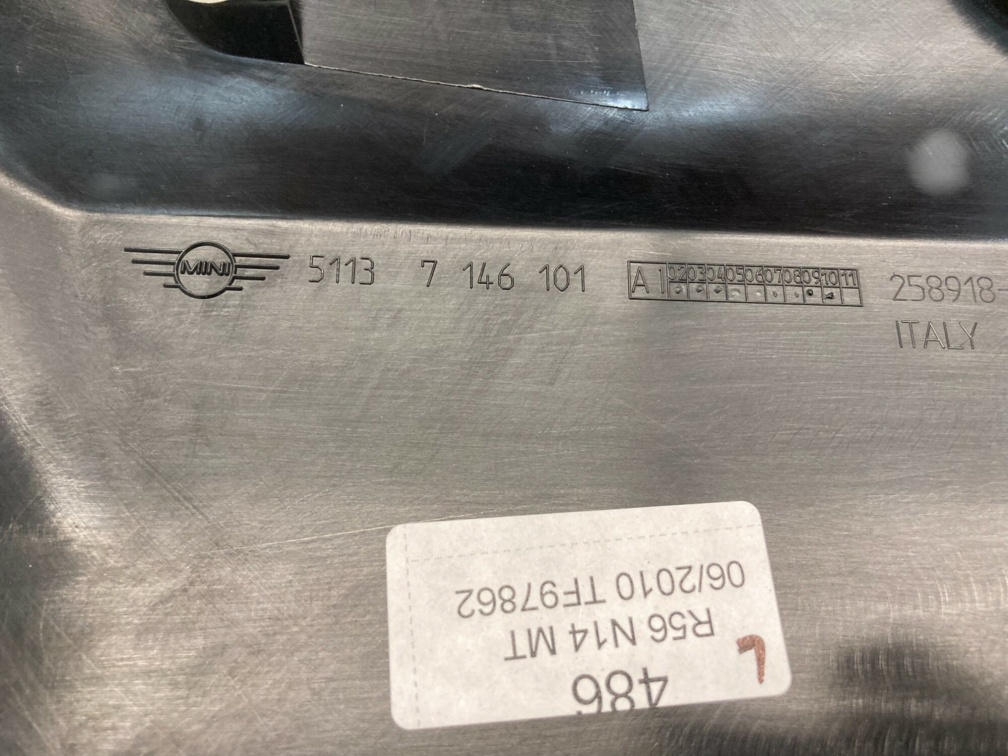 Mini Cooper Hatchback Left Rear C Column Cover Trim 51137146101 07-13 R56 486