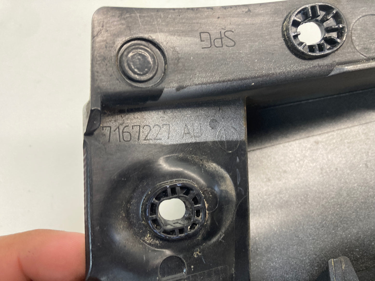 Mini Cooper Clubman Left Exterior C Column Cover Trim Silver 51137240229 08-14 R55 161