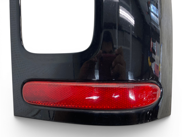 Mini Cooper Clubman Right Rear Taillight Trim Black 51137240232 2008-2014 R55 547