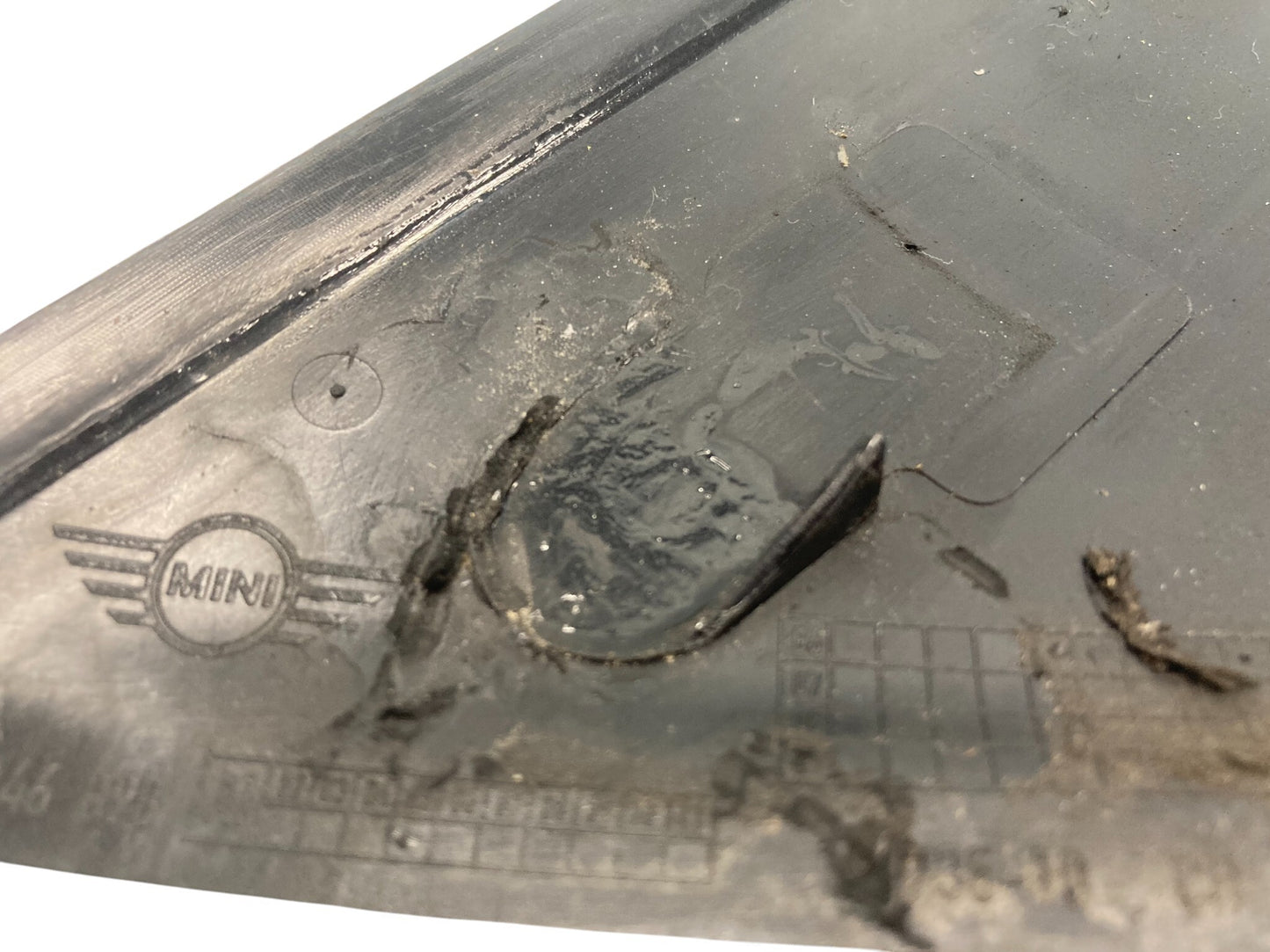 Mini Cooper Right A Column Cover Windshield Post Trim 51137272584 07-15 R55 R56 R57 524