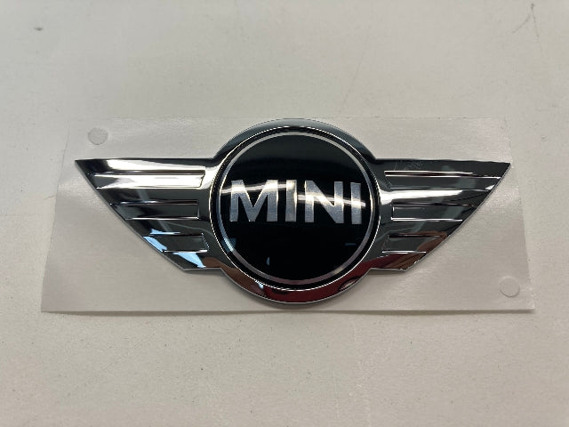 Mini Cooper Base Front Hood Emblem NEW 51147026184 02-08 R50 R52