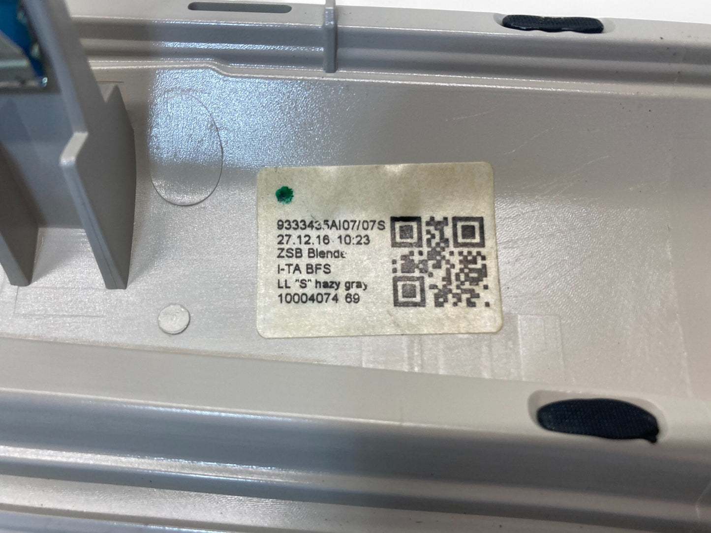 Mini Cooper Hatchback Grey/White Dash Trim Set with Illuminated Support F60 519