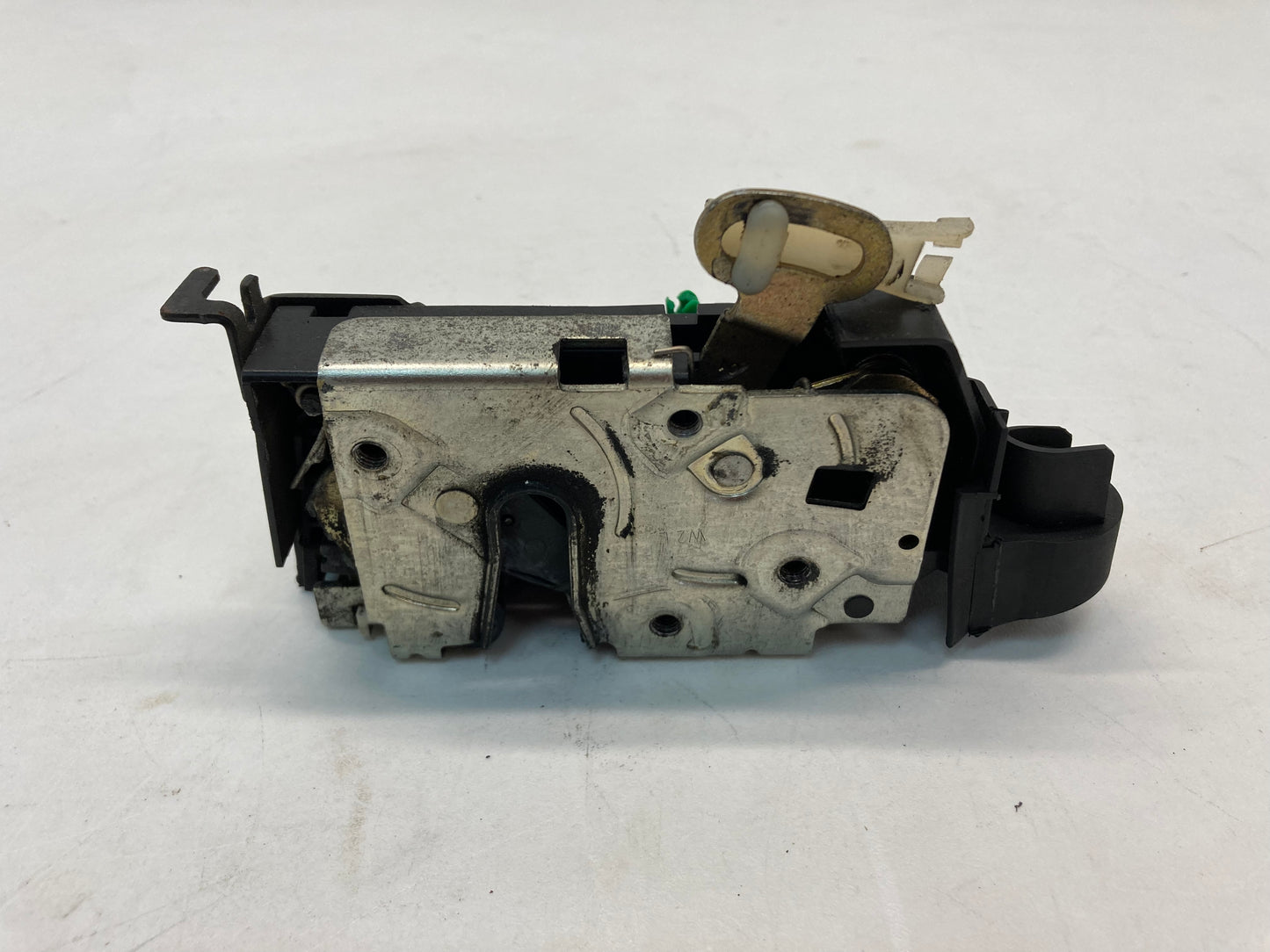 Mini Cooper Left Front Door Lock Latch 51200556768 2002-2008 R50 R52 R53