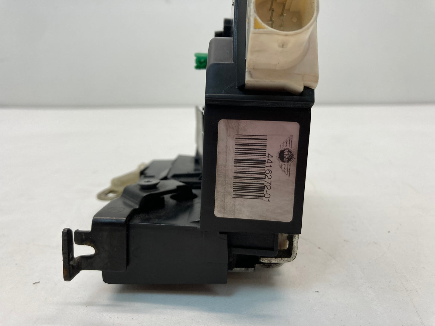 Mini Cooper Right Front Door Lock Latch 51200556769 02-08 R50 R52 R53