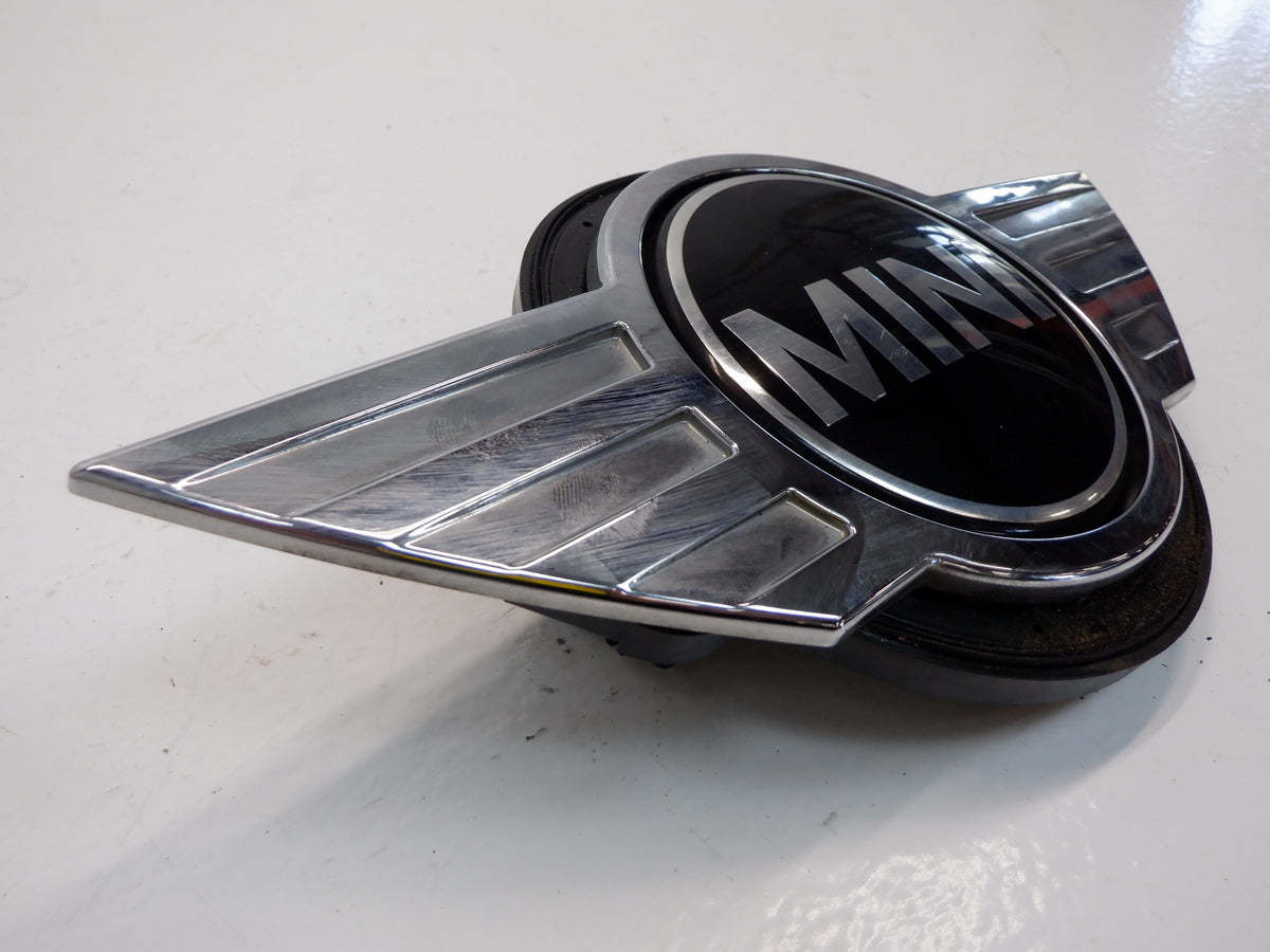 Mini Countryman Paceman Trunk Release Button Emblem 51249802314 11-16 R6x