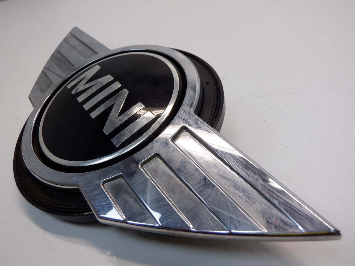 Mini Countryman Paceman Trunk Release Button Emblem 51249802314 11-16 R6x