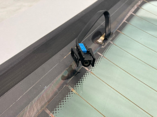 Mini Cooper Rear Hatch Glass Broken Wires 51311497600 2002-2004 R50 R53 508