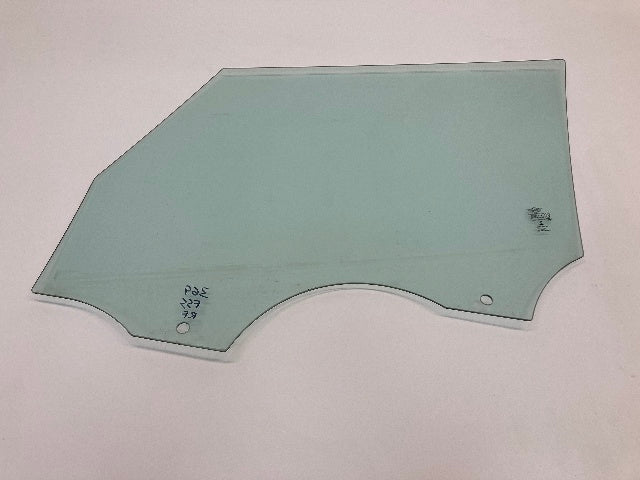 Mini Cooper Clubman Right Front Door Window Glass 51337344132 16-24 F54
