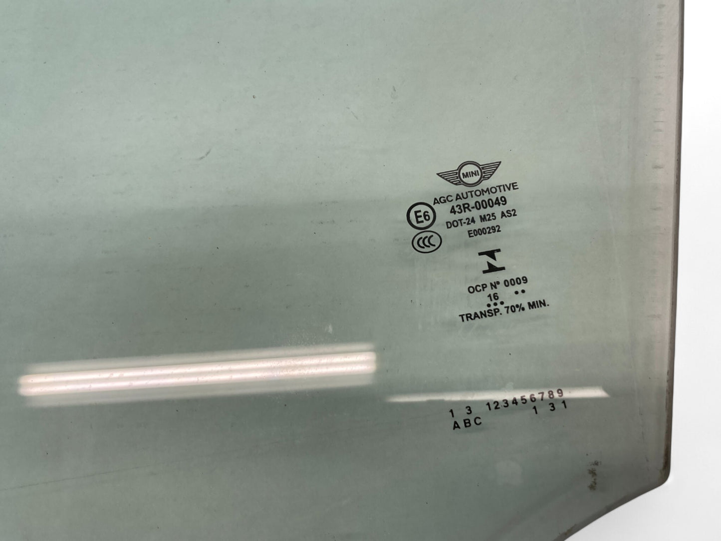 Mini Cooper Countryman Left Front Door Window Glass 51337390075 17-24 F60