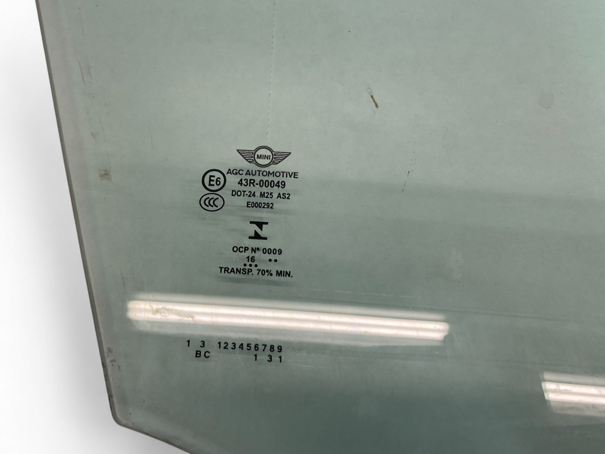 Mini Cooper Countryman Right Front Door Window Glass 51337390076