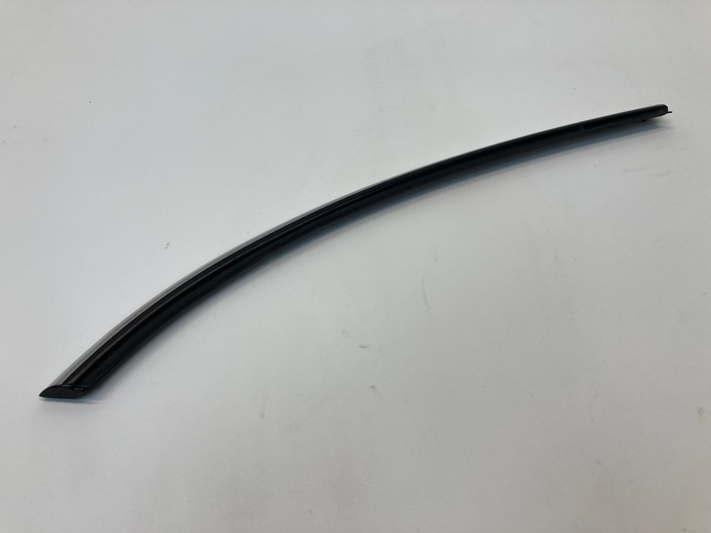 Mini Cooper 5-Door Left Quarter Belt Line Trim Chrome 51357322527 15-24 F55