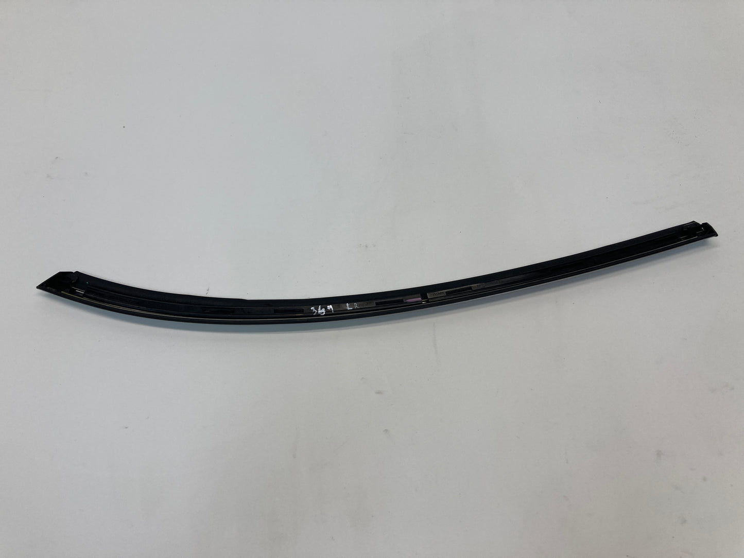 Mini Cooper 5-Door Left Quarter Belt Line Trim Chrome 51357322527 15-24 F55