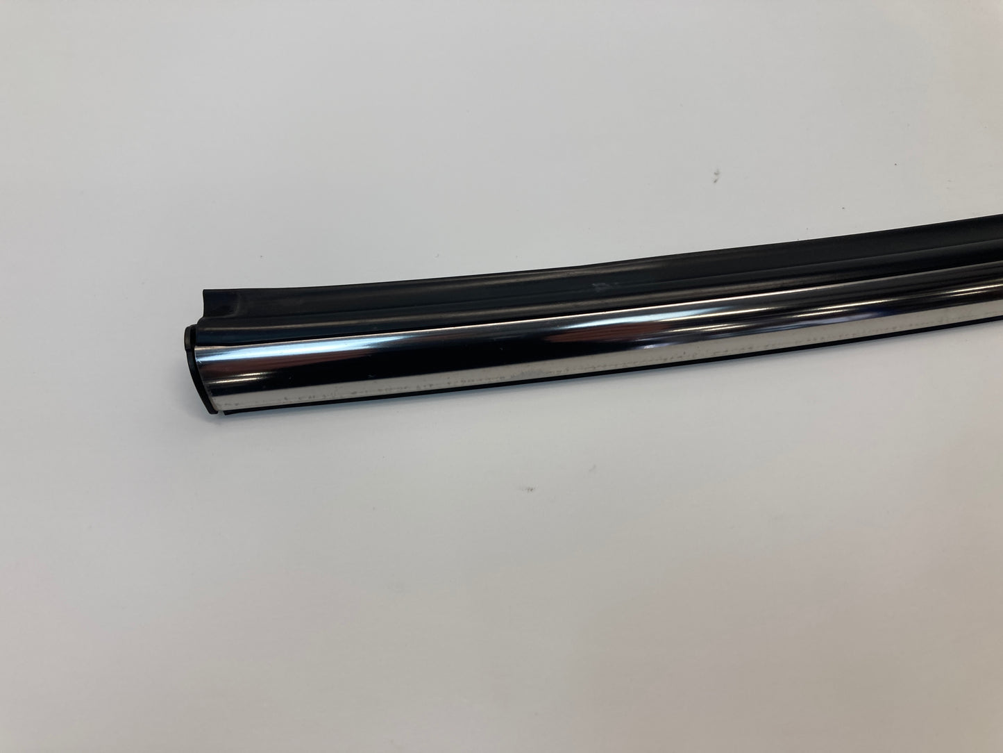 Mini Cooper 5-Door Left Quarter Belt Line Trim Chrome 51357322527 15-24 F55