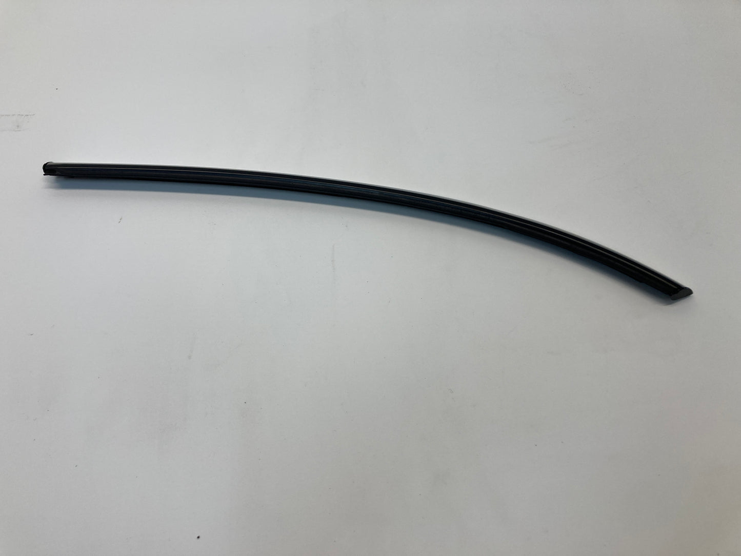 Mini Cooper 5-Door Right Quarter Belt Line Trim Chrome 51357322528 15-24 F55
