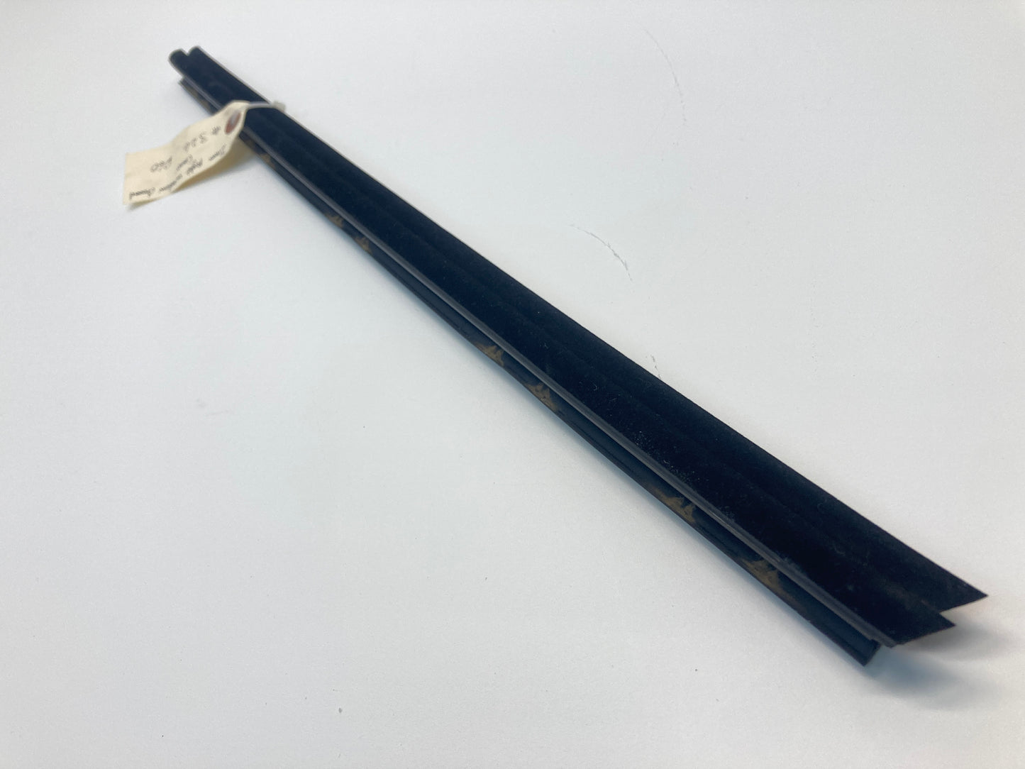 Mini Countryman Right Rear Inner Window Channel Cover 51359800610 11-16 R