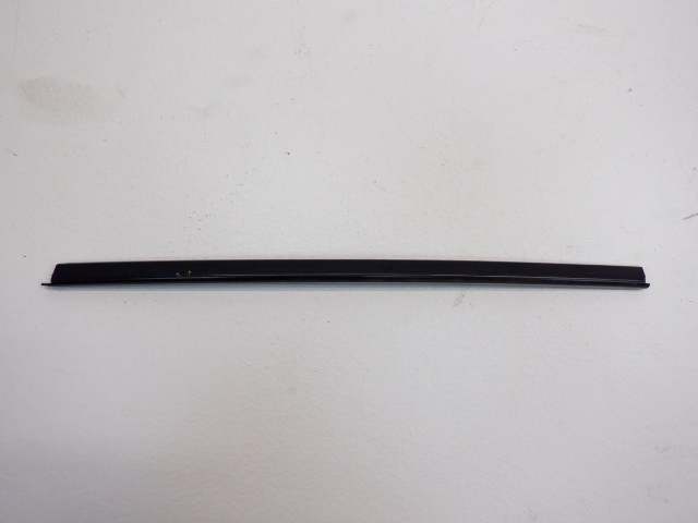 Mini Cooper Hatchback Left Column D Glass Trim 51367037401 02-06 R50 R53