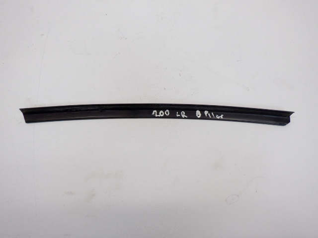 Mini Cooper Hatchback Left B Pillar Quarter Glass Trim 51367044363 02-06 R50 R53